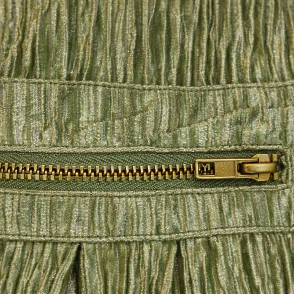 NWT NKN Nekane Lime Metallic Stretch Crinkle Cargo Pants Green Size M - Picture 6 of 7